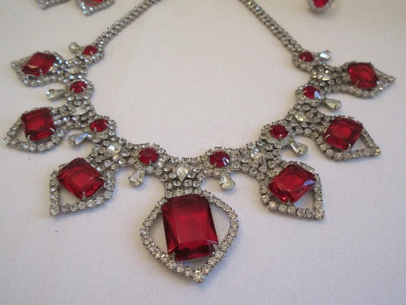 Stunning Fashion Jewelry Set Imitation Ruby & Rhinestone Necklace