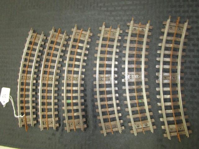 6 Curved Lionel Train Tracks 9 1/4" L