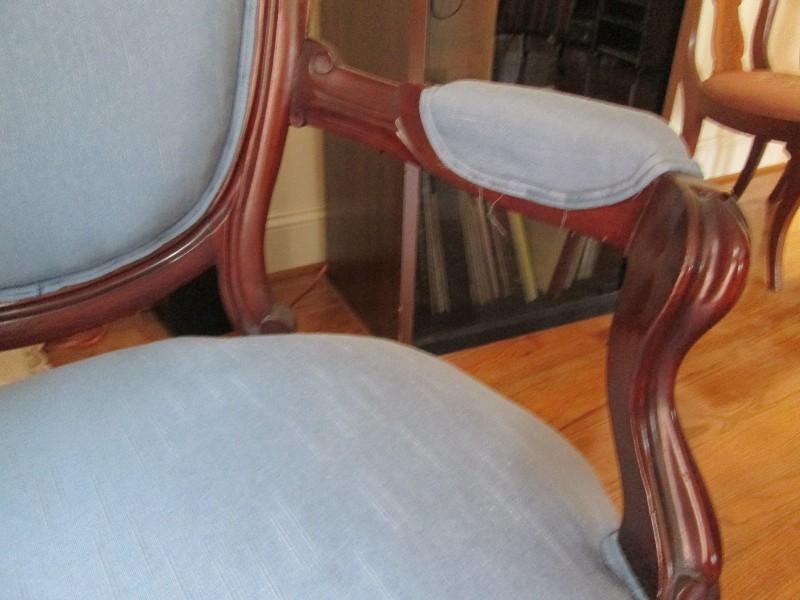 Dark Mahogany Wood Chair w/ Curled/Grooved Shield Back/Curved Arms, Curved Front Legs