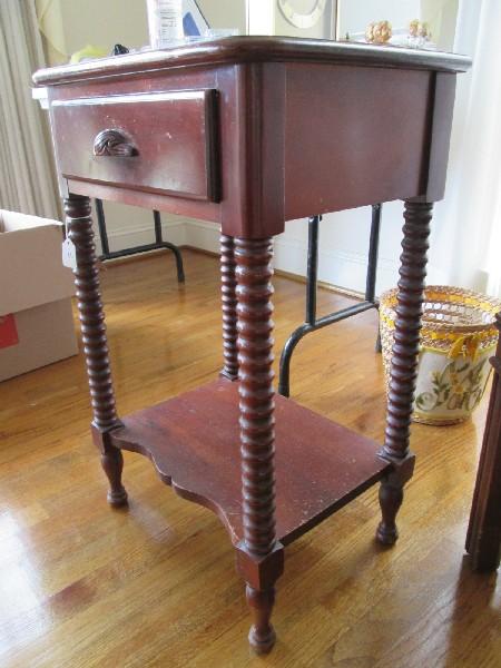 Wooden Side Dovetailed Table, Twist Columns to Block/Spindle Legs