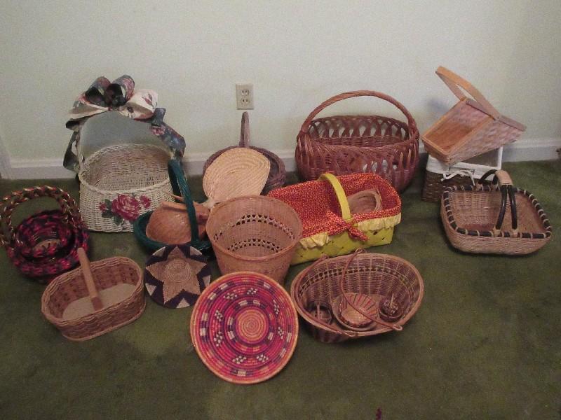 Lot - Decorative Baskets Christmas, Bunny Rabbits, Vivid Color Mexican & Other