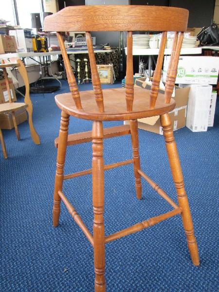 Vintage Wooden Spindle Design Child Chair w/ Stretchers