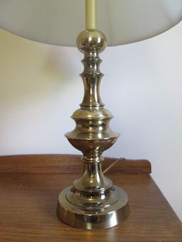 Brass Spindle Body Tall Lamp w/ Pineapple Finial Top w/ Shade