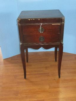 Depression Era Style Mahogany Dovetailed 2 Drawer Side Table on Cabriole Legs