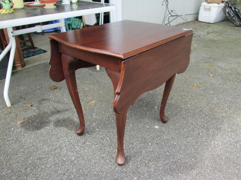 Wooden Drop Leaf Side Table Bracket Trim Curved To Pad Feet