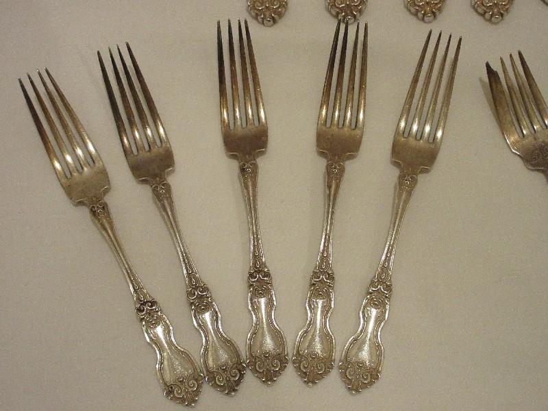 19 Pieces - Wallace Sterling La Reine Pattern 1921 Silverware 7 Modern Hollow 9" Knives