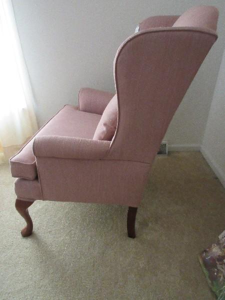 Broyhill Furniture Queen Anne Style Wing Back Chair Mauve Upholstery