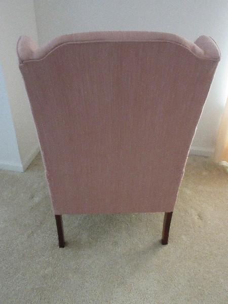 Broyhill Furniture Queen Anne Style Wing Back Chair Mauve Upholstery