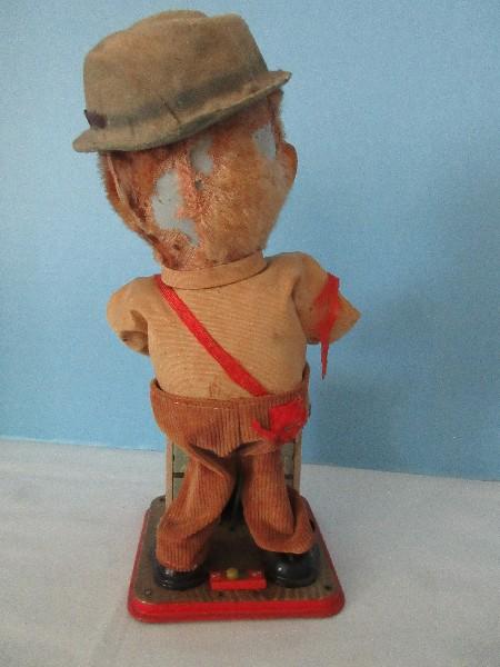 Vintage Charlie Weaver Battery Operated Bartender Animated Toy