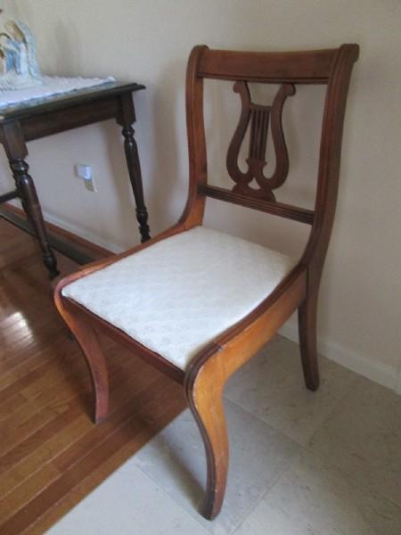 6 Dining Chairs Curved Feet, Grooved Legs, Lyre Back White Upholstered Seats