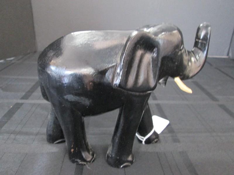 Black Wooden Elephants Décor