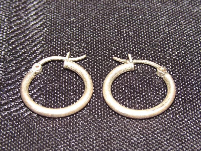 925 Lot - Two 1837 T&Co. Earrings, Pair Bunny Pendants, 2 Wave Earrings, Clear/Black Ring