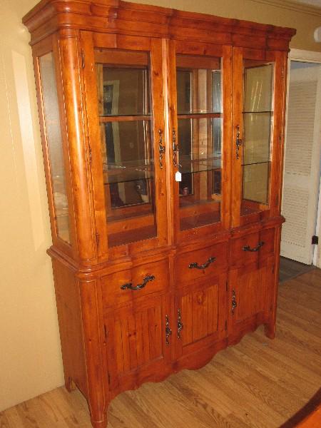 Maple Tall China Cabinet 3 Doors w/ 5 Glass Windows, 2 Inlay Glass Shelves