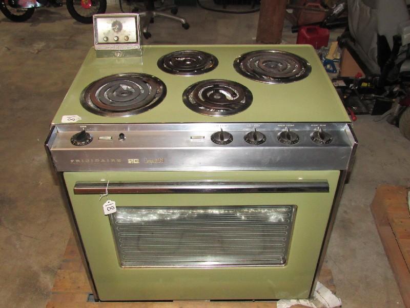 Vintage Cookmaster Gas Oven Frigidaire Compact 30 Green Metal