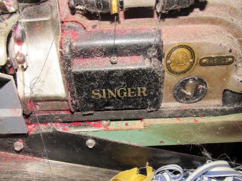 Singer 246-13 Industrial Sewing Machine