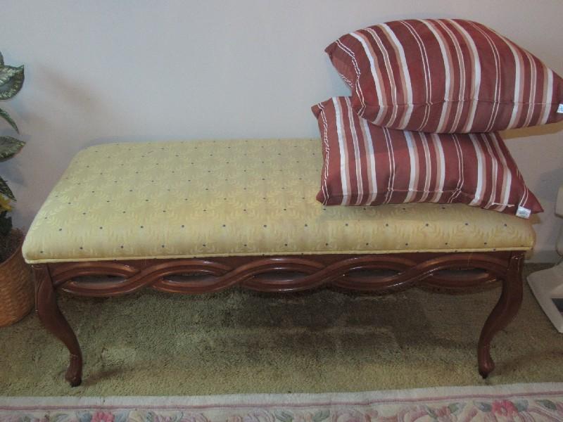 Weave Wooden Skirting Design Entry Bench w/ Grooved Feet, Curved Legs