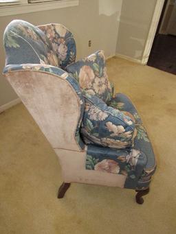 Queen Anne Style Living Back Chair w/ Mahogany Legs w/ 2 Pillows