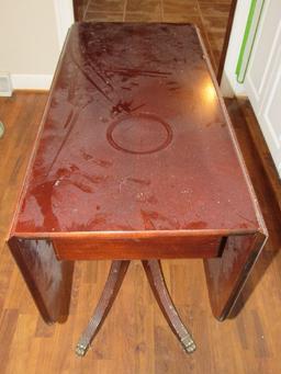Duncan Phyfe Drop Leaf Table Wooden Urn/Grooved Pedestal to Grooved Legs