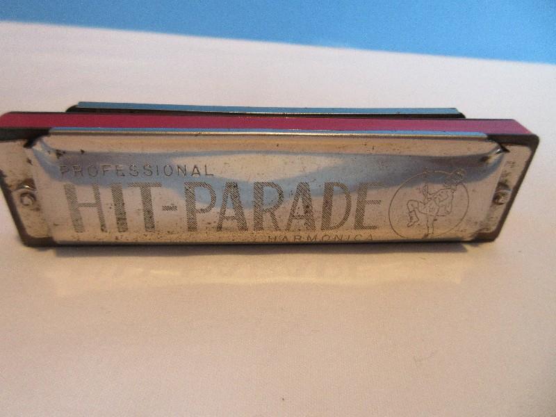 Vintage Wm. Kratt Co. Professional Hit Parade "C" Harmonica