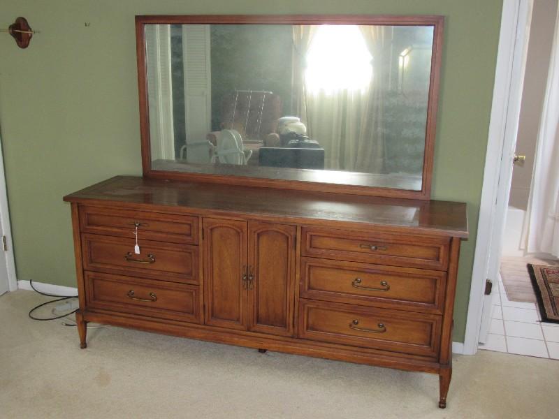 White Fine Furniture Long Dresser 9 Drawers, 2 Doors w/ Back Mirror, Brass Pulls