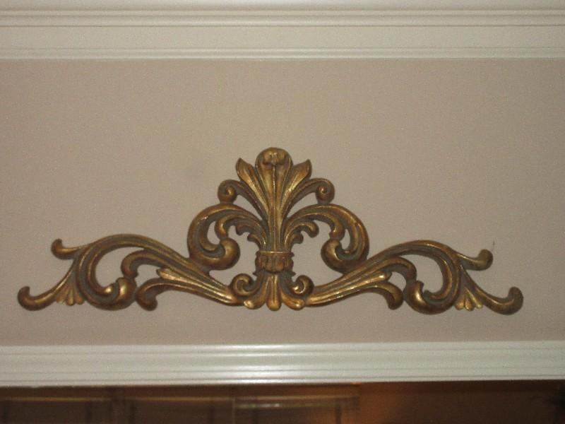 Pierced Wall Décor Fleur De Lis & Scroll Work Design Gilded Antiqued Patina