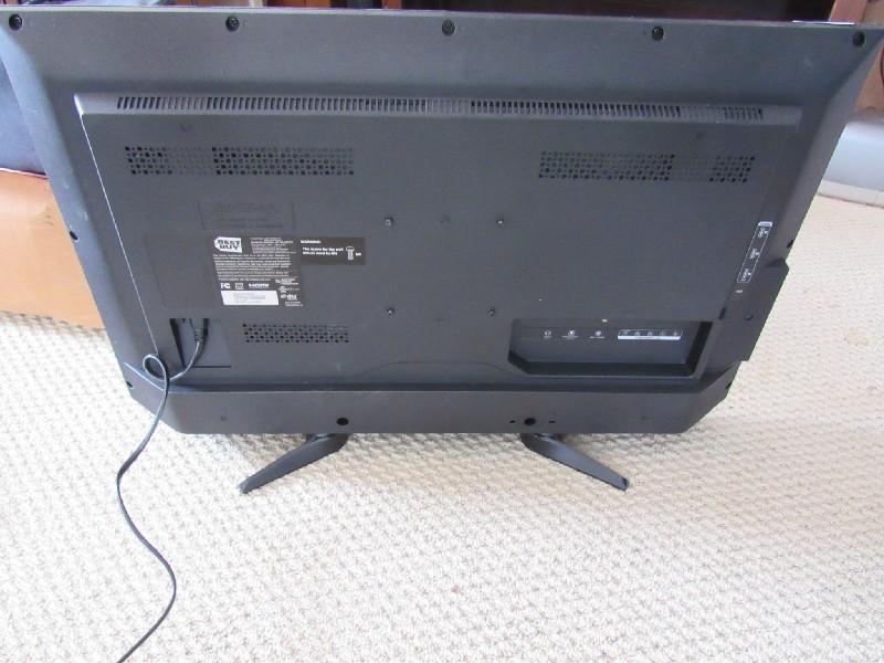 Best Buy Black HDMI Computer Monitor 31 1/2" Corner To Corner