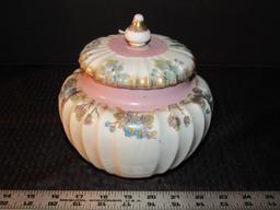 Ceramic Cookie Jar Scallop Design w/ Lid, Etched/Gilted Pattern