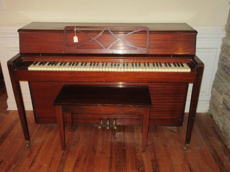 Kohler & Campbell Heirloom Quality Mahogany 39" Spinet Piano w/ Bench Lift Seat