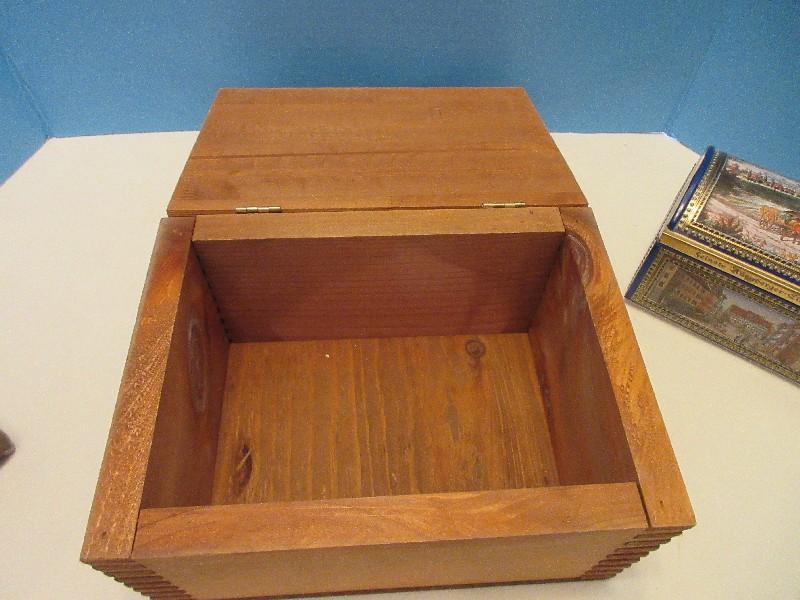 Group - Dovetail Pine Box w/ Hinged Lid Fisherman Catching Bass Fish Design