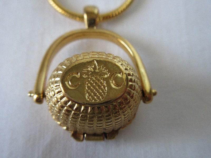 Gold Tone Snake Chain w/ Unique Mini-Nantucket Basket Purse Charm Pendant