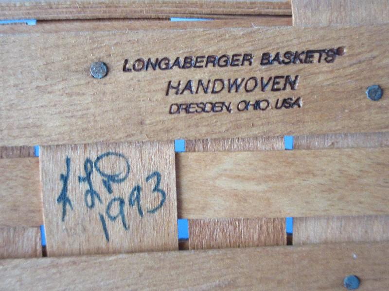 Longaberger Hand Woven Bread/Cracker Basket w/ Leather Handles & Protective Insert