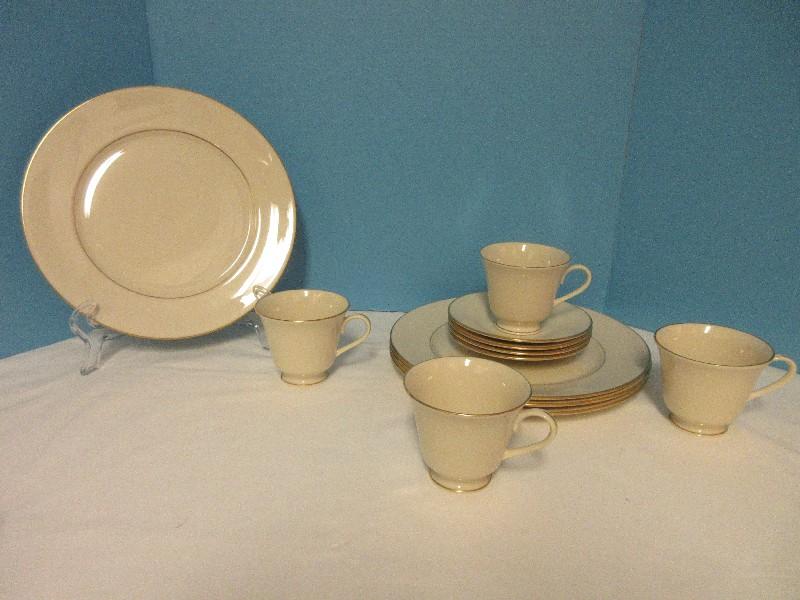 12 Pieces Dinnerware - Lenox Fine China Hayworth Pattern