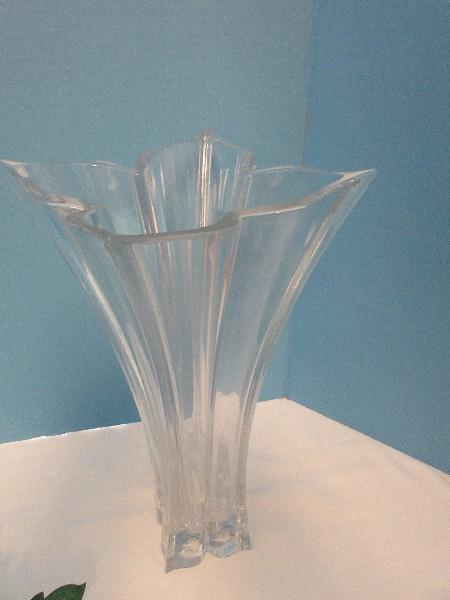 Mikasa Lead Crystal Florale Collection 14" Vase Petal Shape Design w/ Silk Stem Peonies