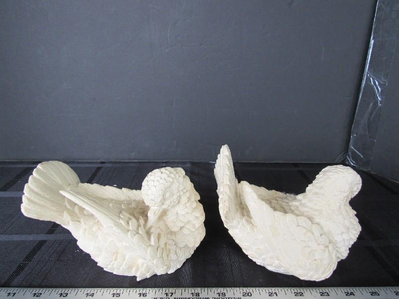 Classic Figurine Sculptor A. Santini Pair White Bird Figurines Décor