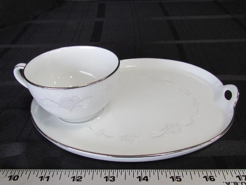 Noritake Japan Casablanca 6842 Ceramic Lot - Raised Hand Painted Floral Trim