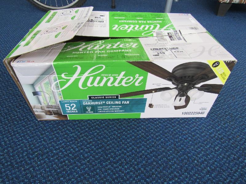 Hunter Fan Company 52" Indoor Oakhurst Lighted