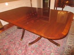 Elegant Duncan Phyfe Style Mahogany Double Pedestal Table w/ Leaf Marquetry Band