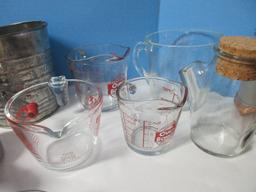 Group - Vintage & Other Misc. Kitchenware Tupperware Stacking Measure Cups