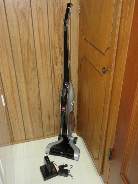 Hoover Linx Cordless Rechargeable Stick Vacuum Upright Compact Low-Profile Design