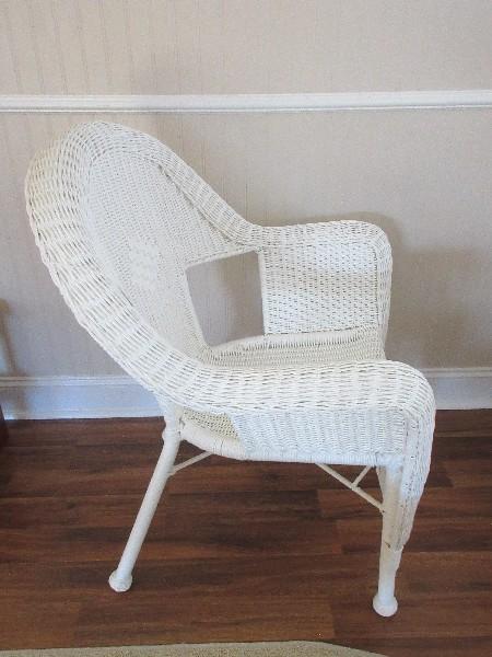 Traditional White PVC All-Weather Sunroom/Patio Chair