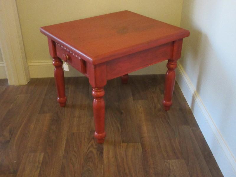 Cottage Farmhouse Oak End Table w/ Drawer Red Stained Finish