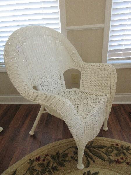 Traditional White PVC All-Weather Sunroom/Patio Chair