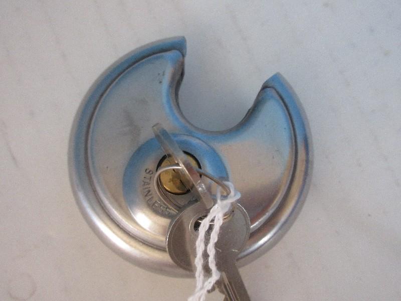 Disc Padlock 70mm/2 3/4" w/ 2 Key