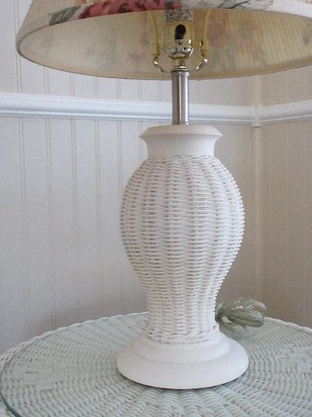 Polyresin Classic White Wicker Ginger Jar Form 24" Table Lamp w/ Floral Pleated Shade