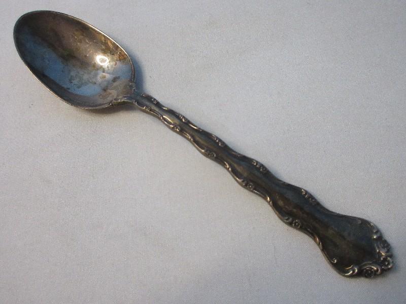 Reed & Barton Sterling Silver 1955 Subtle Floral & Scroll Elements Design Teaspoons