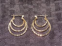 Pair - 14kt Yellow Gold 3 Ring Design Hand Beaten Motif Earrings