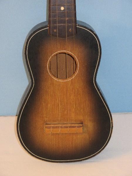 Vintage Classic Ukulele w/ Wooden Turning Pegs Keys