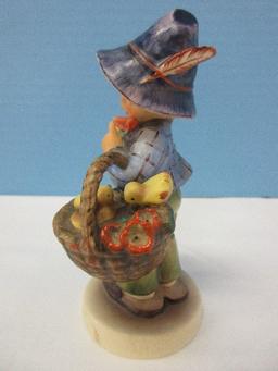 Goebel Hummel Porcelain Collectible "Easter Greeting" 5 1/4" Figurine