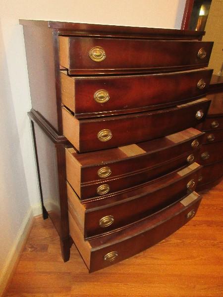 Dixie Furniture Georgian Style Mahogany Bow Front Chest on Chest of Drawers