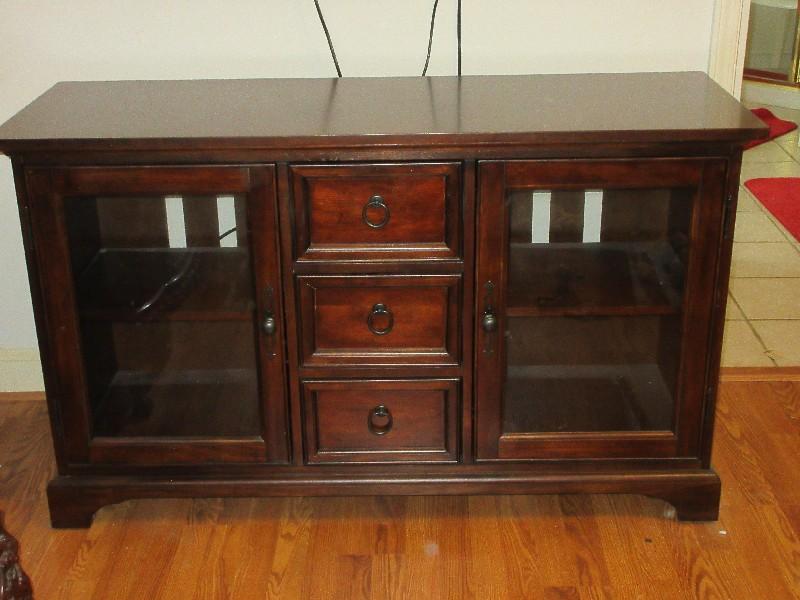 Liberty Furniture Cherry Finish Entertainment Console Media Cabinet